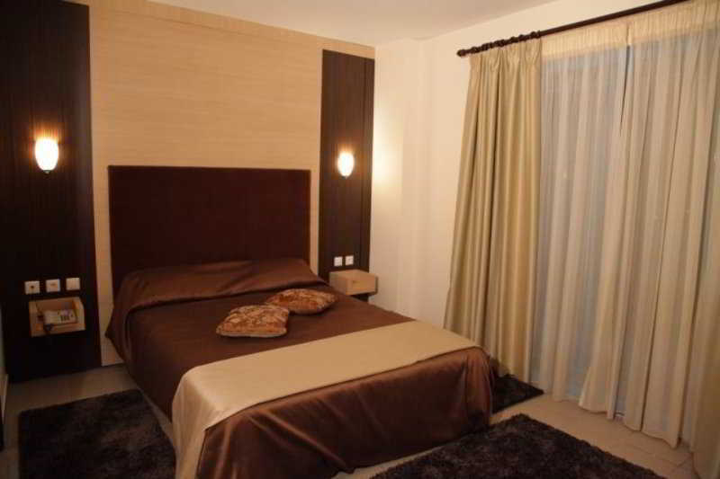 Alexander Hotel 塞雷 外观 照片