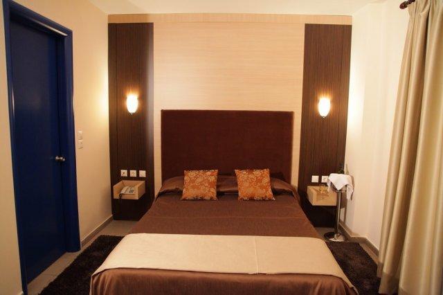 Alexander Hotel 塞雷 外观 照片